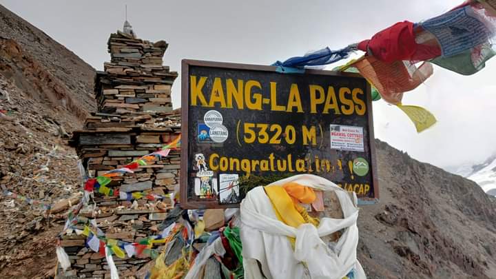 A board showing elevation of Kang La Paas point